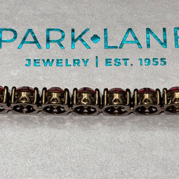 Park Lane Chocolate Raspberry Impression - Picture 4 of 6